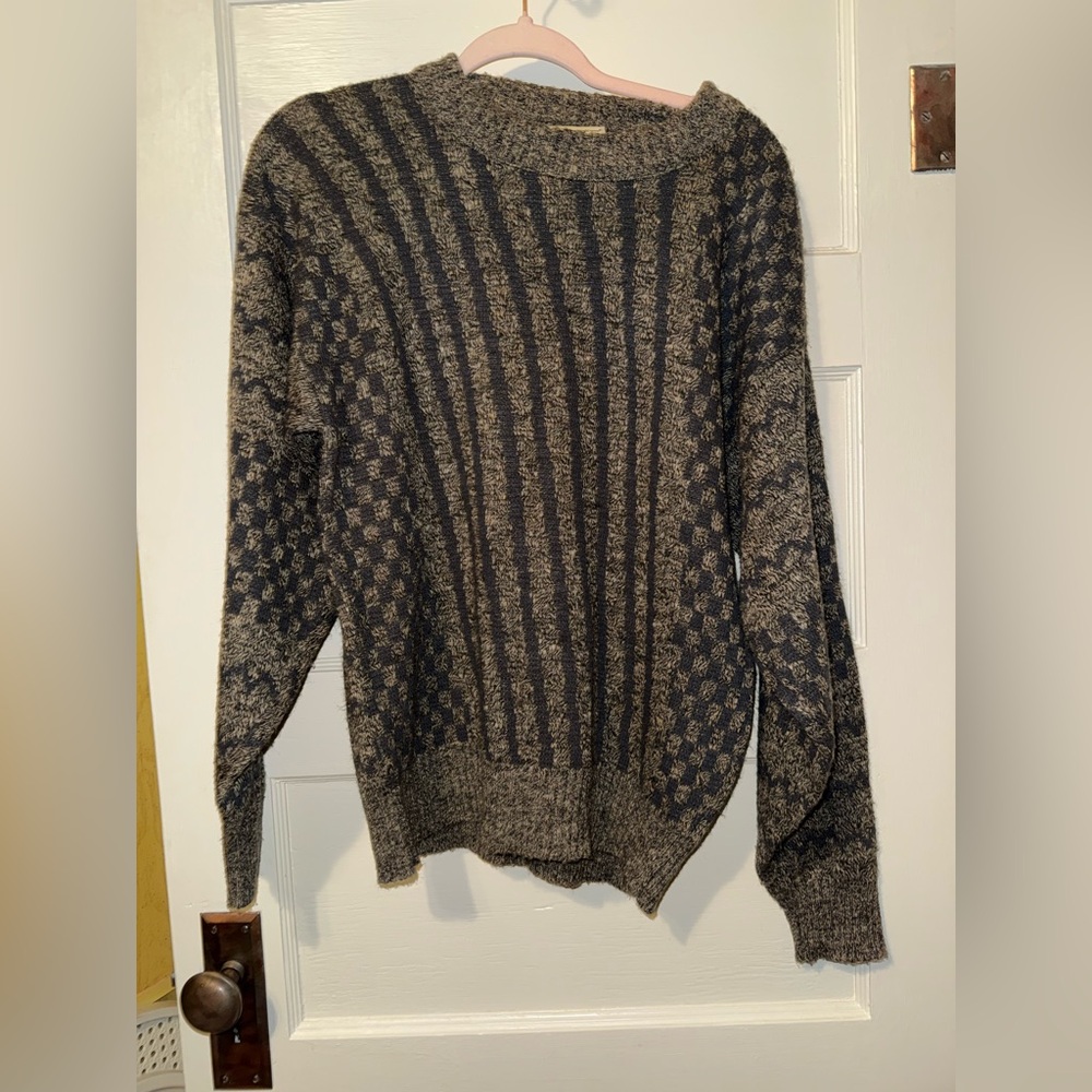 80s Le Tigre men’s print sweater